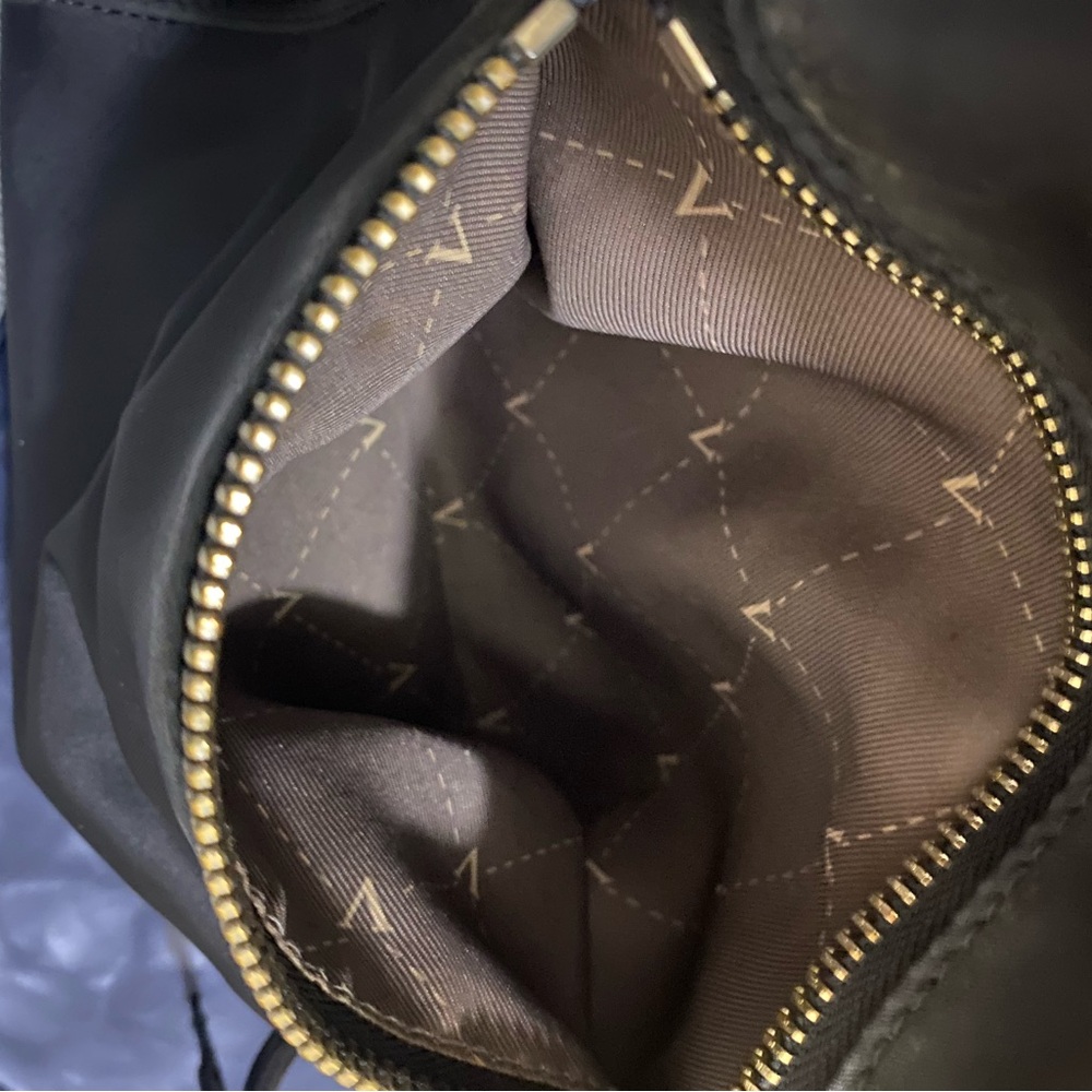 Vince Camuto Sleek Black Hobo Bag - Picture 11 of 13